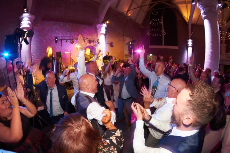 Ierse bruiloft met Acting The Maggot - De Ierse feestband van Maarten